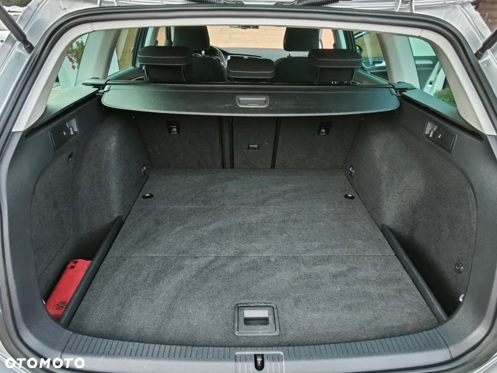 Volkswagen Golf 1.6 TDI BlueMotion Technology Lounge - 21