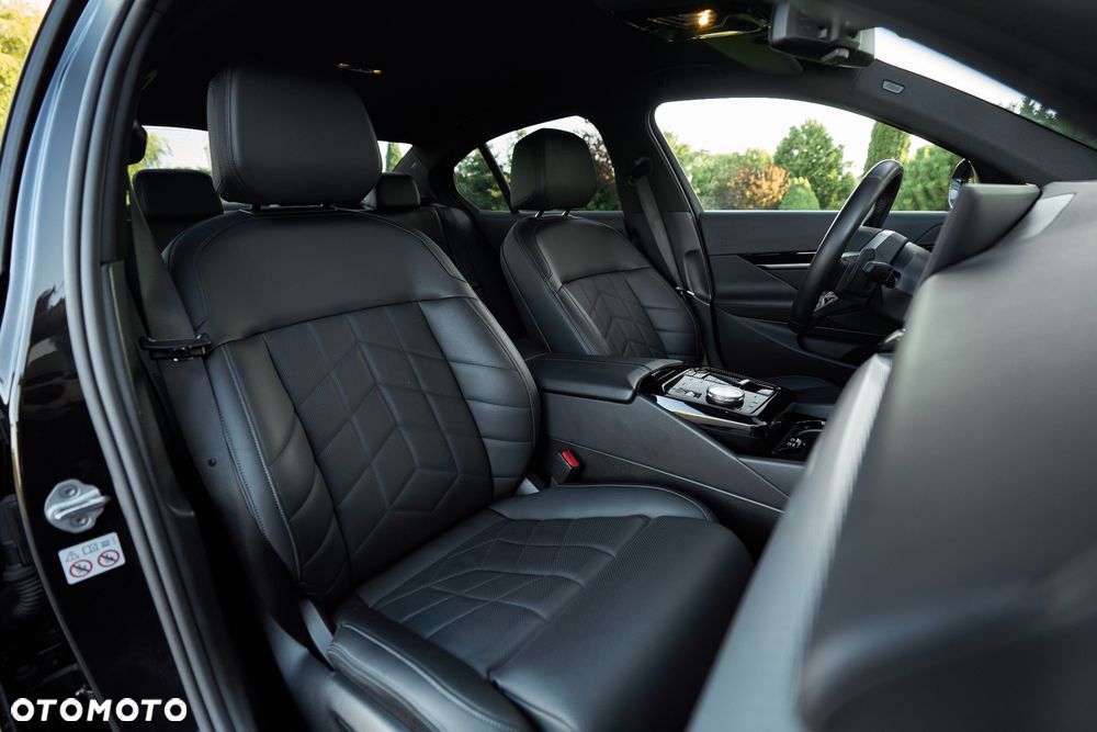 BMW Seria 5 520i mHEV M Sport sport - 35