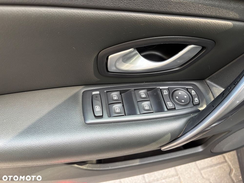 Renault Laguna 2.0 dCi Black Edition - 12