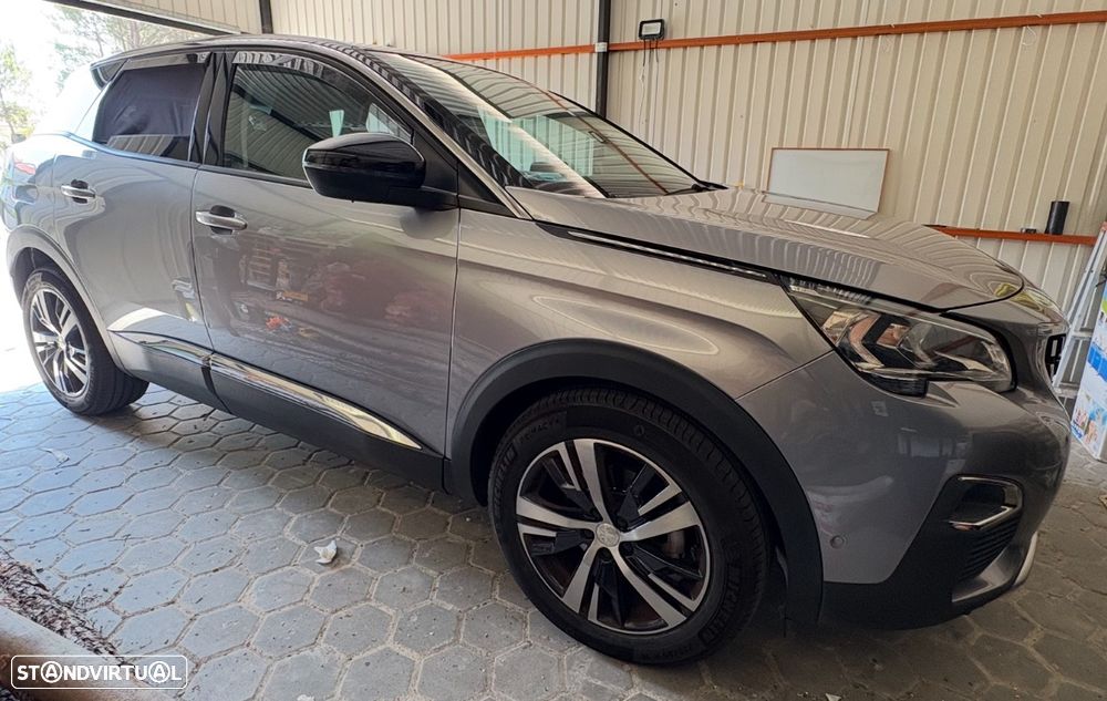 Peugeot 3008 PureTech 130 Stop & Start GPF Allure Pack - 1