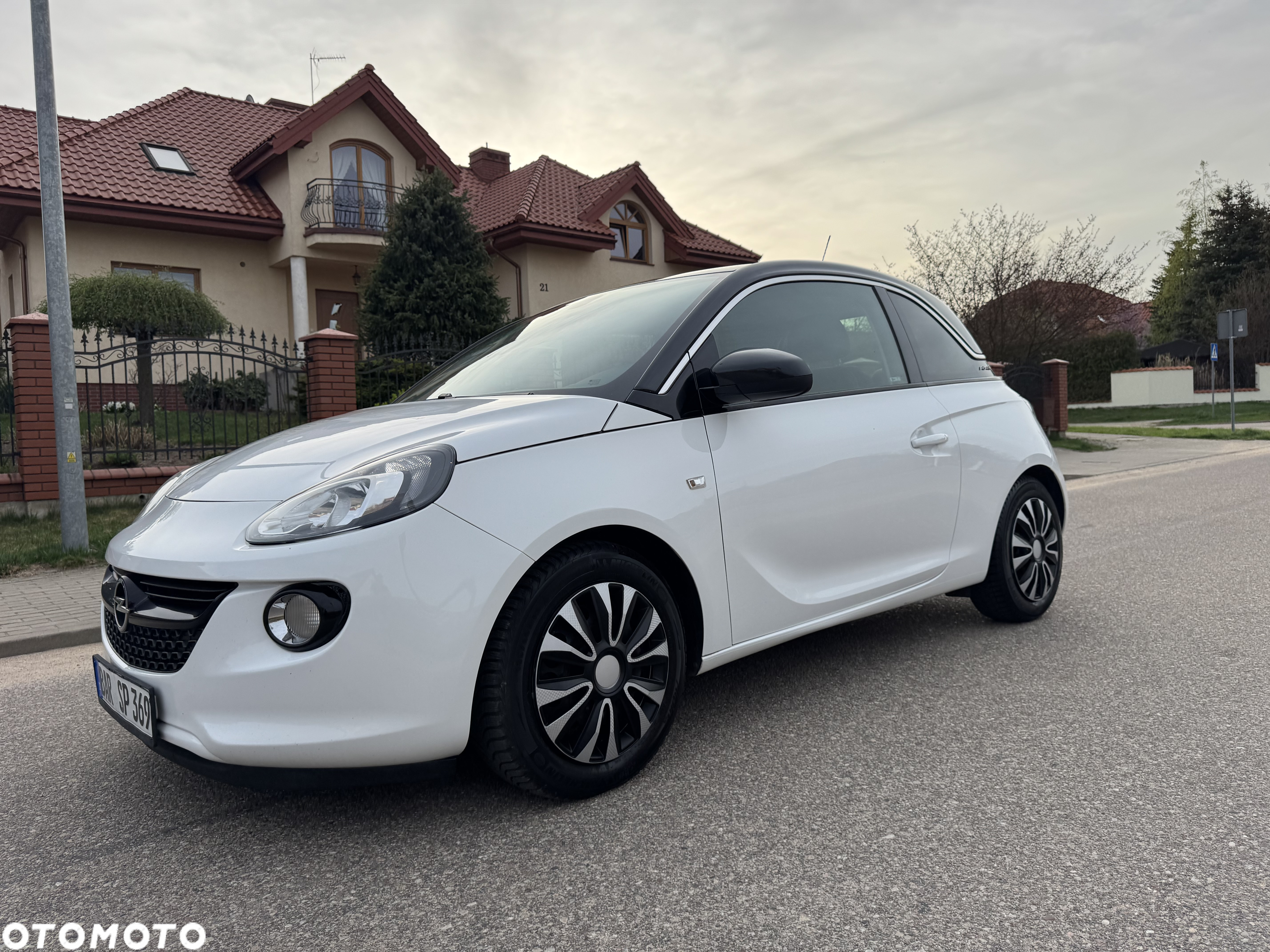 Opel Adam 1.2 Black Jack - 11