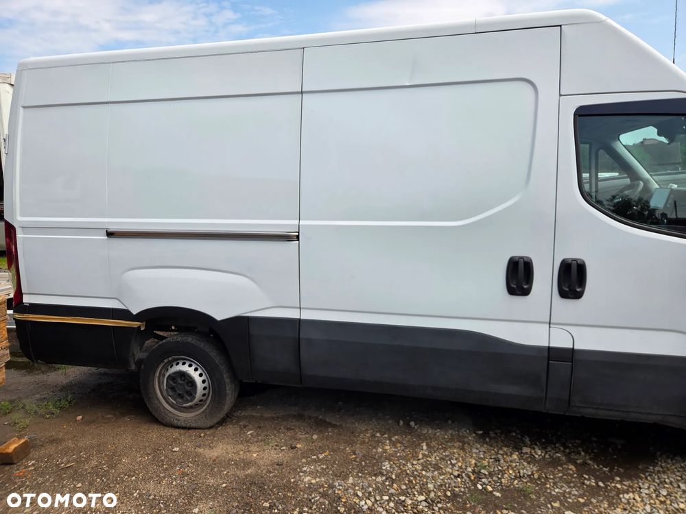 Iveco Daily 35s16 HiMatic - 17