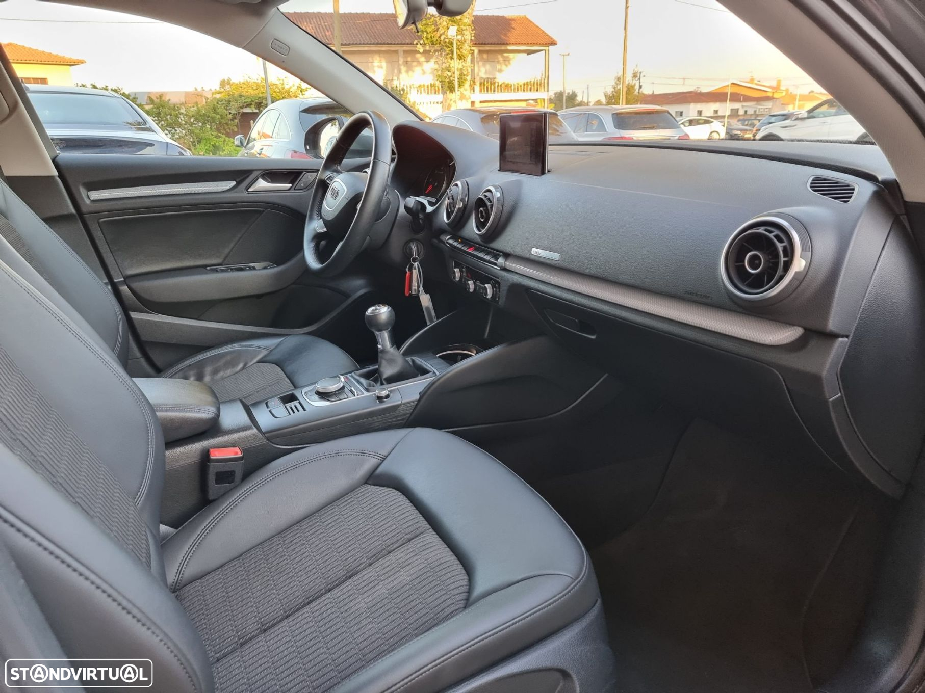 Audi A3 Limousine 1.6 TDI Attraction Ultra - 14