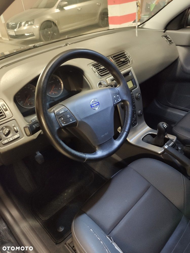 Volvo S40 1.8 Momentum - 6