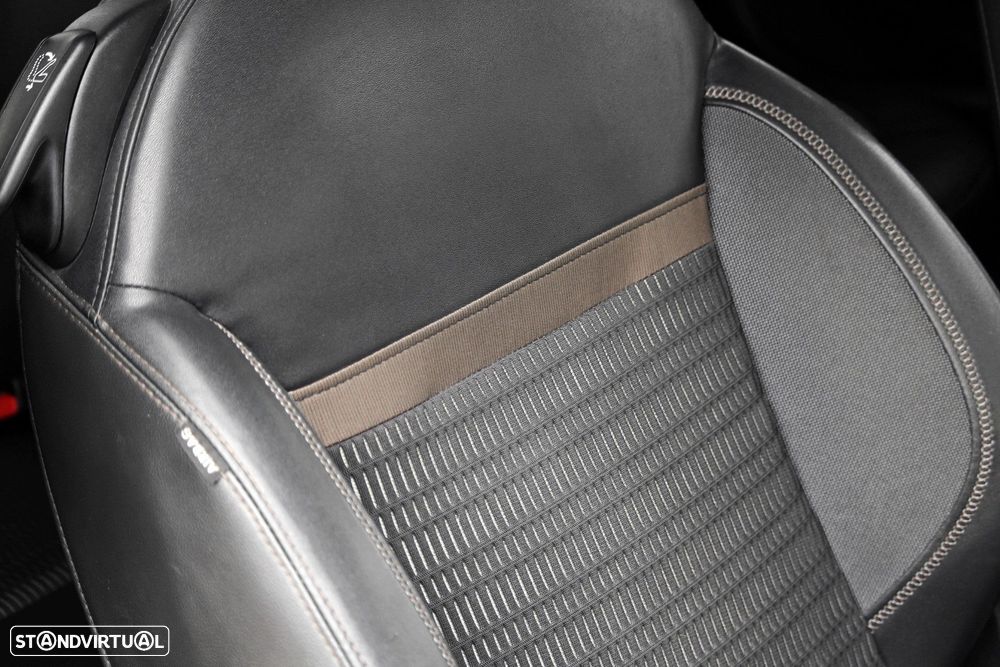 Peugeot 208 1.6 e-HDi Allure - 15