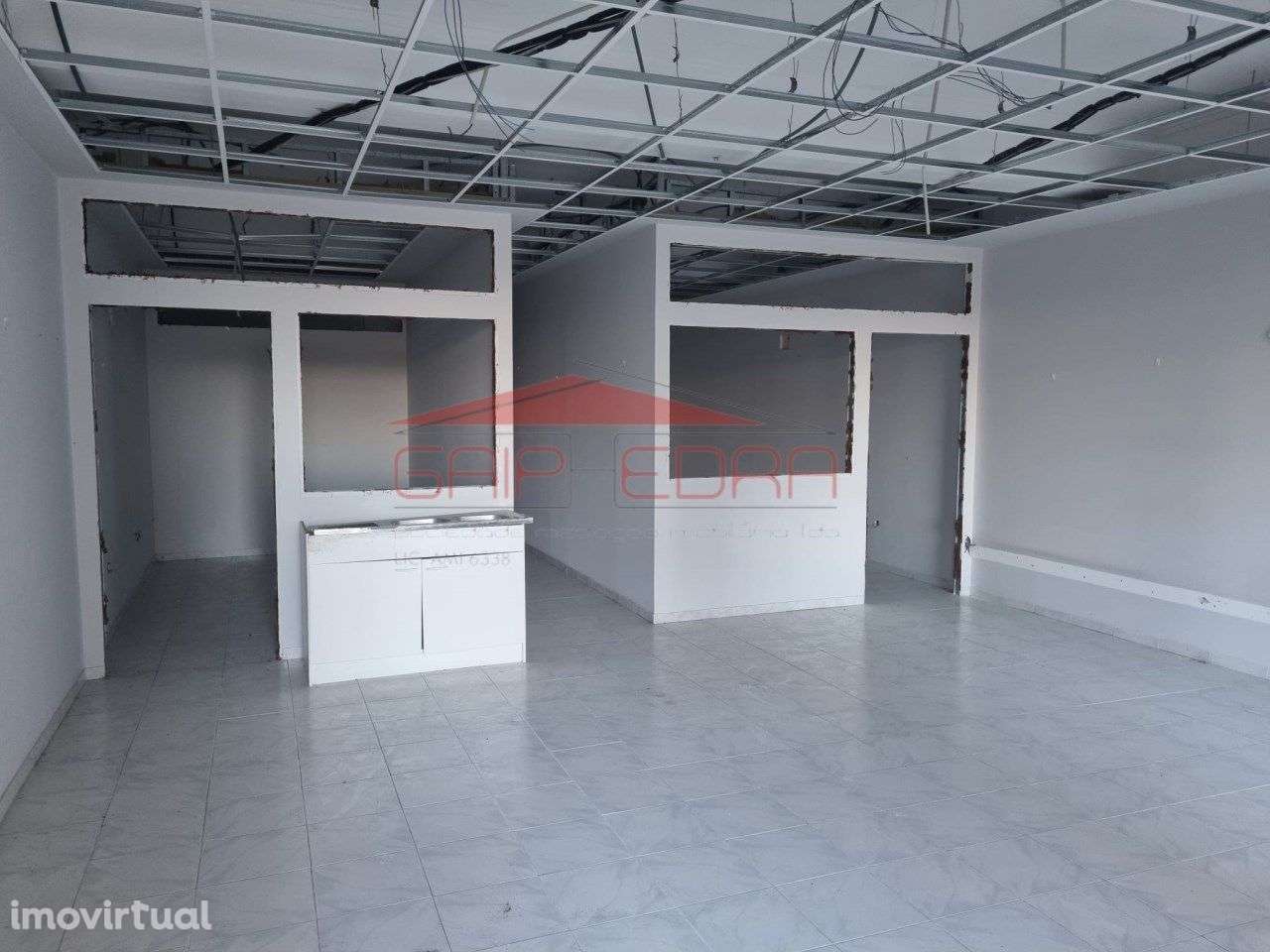 Imóvel comercial pronto a habitar com montra em Guarda - Grande imagem: 3/14