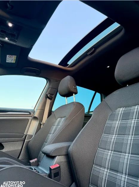 Volkswagen Golf GTD 2.0 TDI SCR DSG - 9