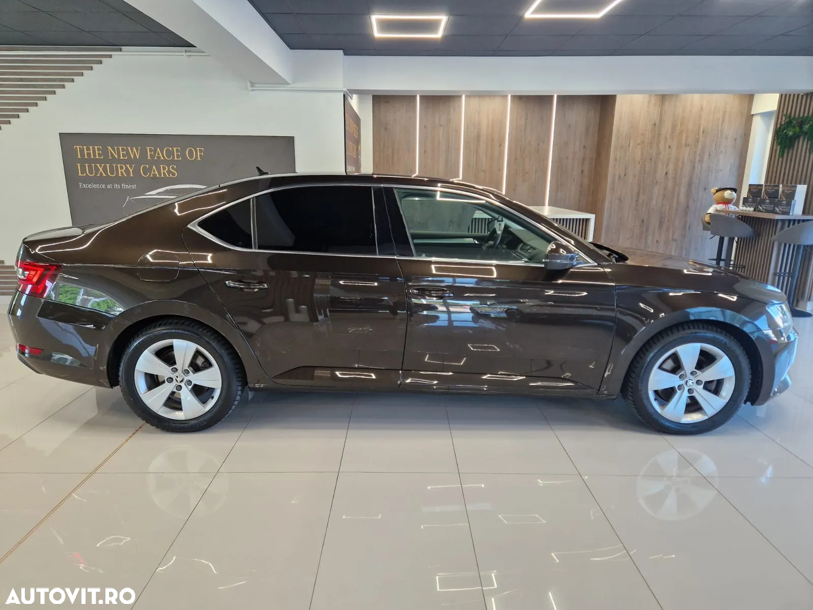 Skoda Superb 2.0 TDI DSG Style - 7