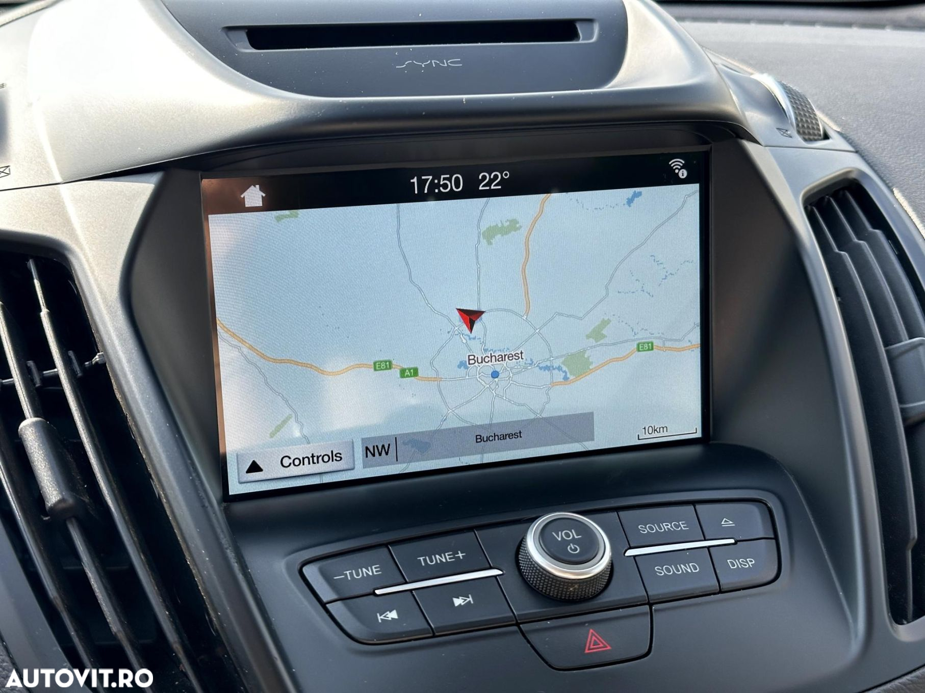 Ford Kuga - 12