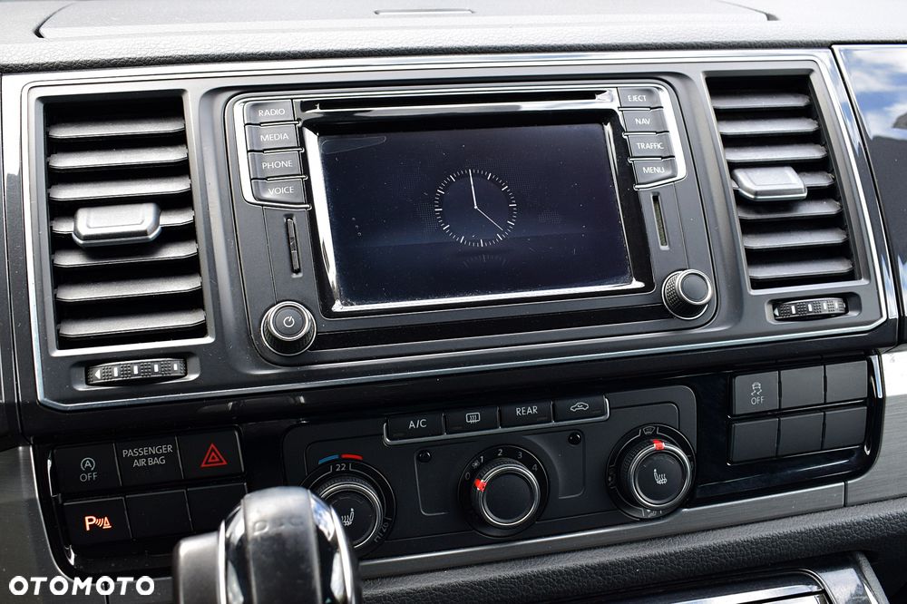 Volkswagen Multivan - 17