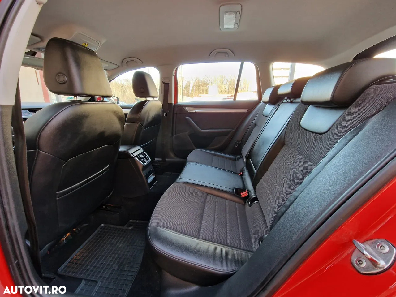 Skoda Octavia 2.0 TDI STYLE - 7