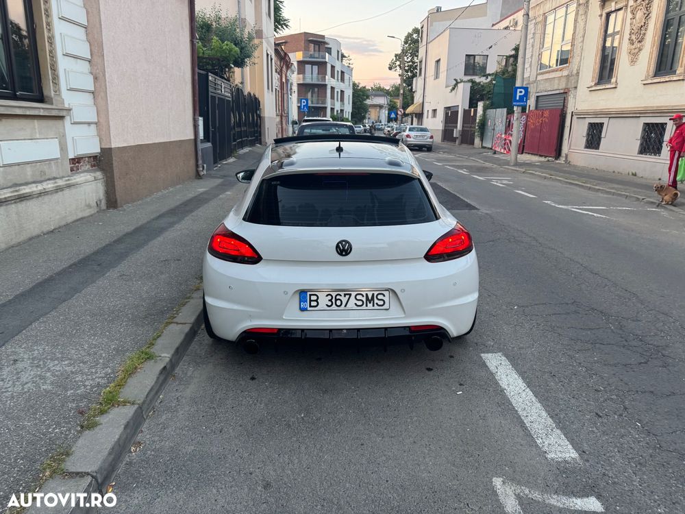 Volkswagen Scirocco 1.4 TSI DSG - 9