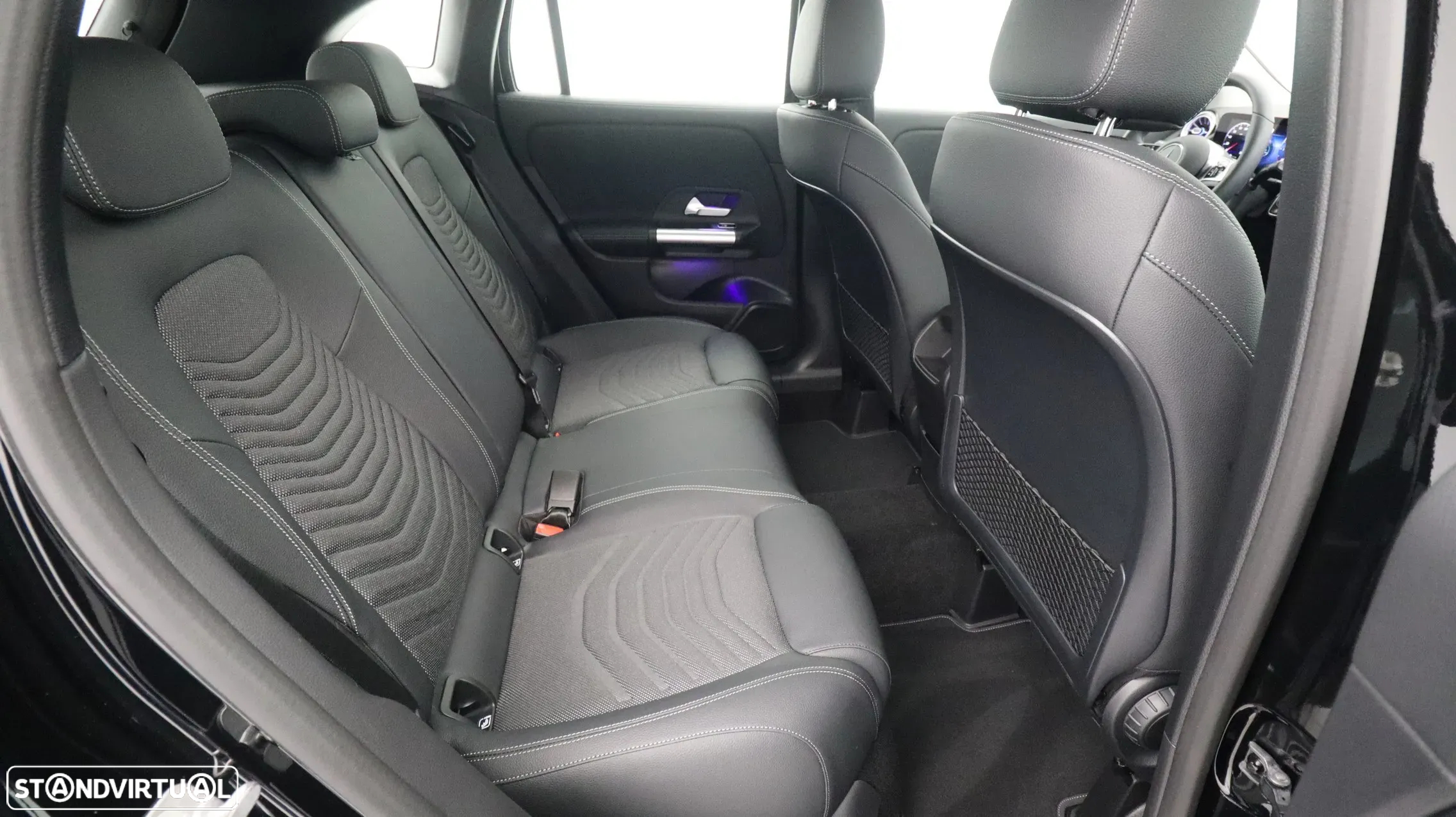 Mercedes-Benz GLA 200 d Progressive - 25