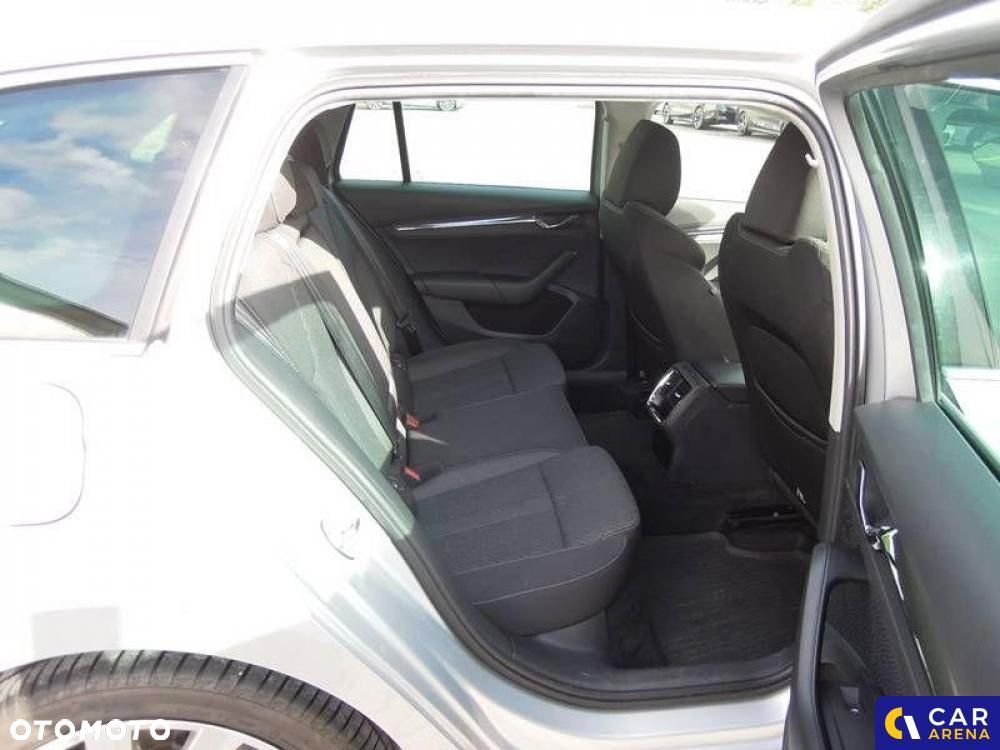 Skoda Octavia - 25