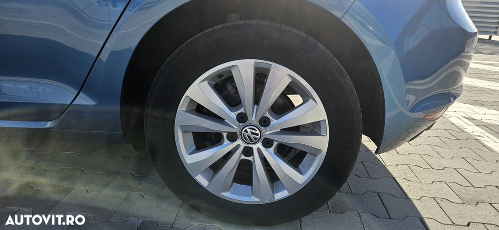 Volkswagen Golf - 9