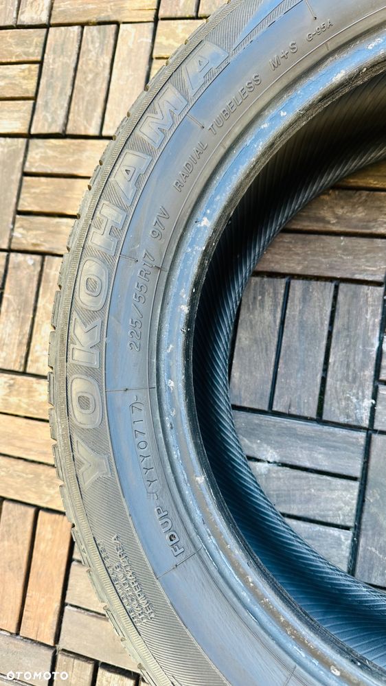 4x Yokohama Geolandar G95 225/55R17 DOT 0717 4-5 mm - 5
