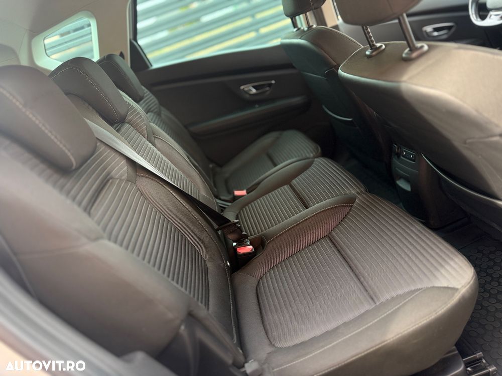Renault Scenic - 8