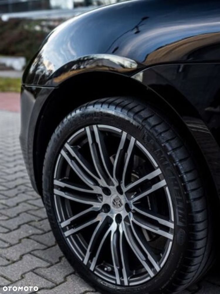 Porsche Macan - 16