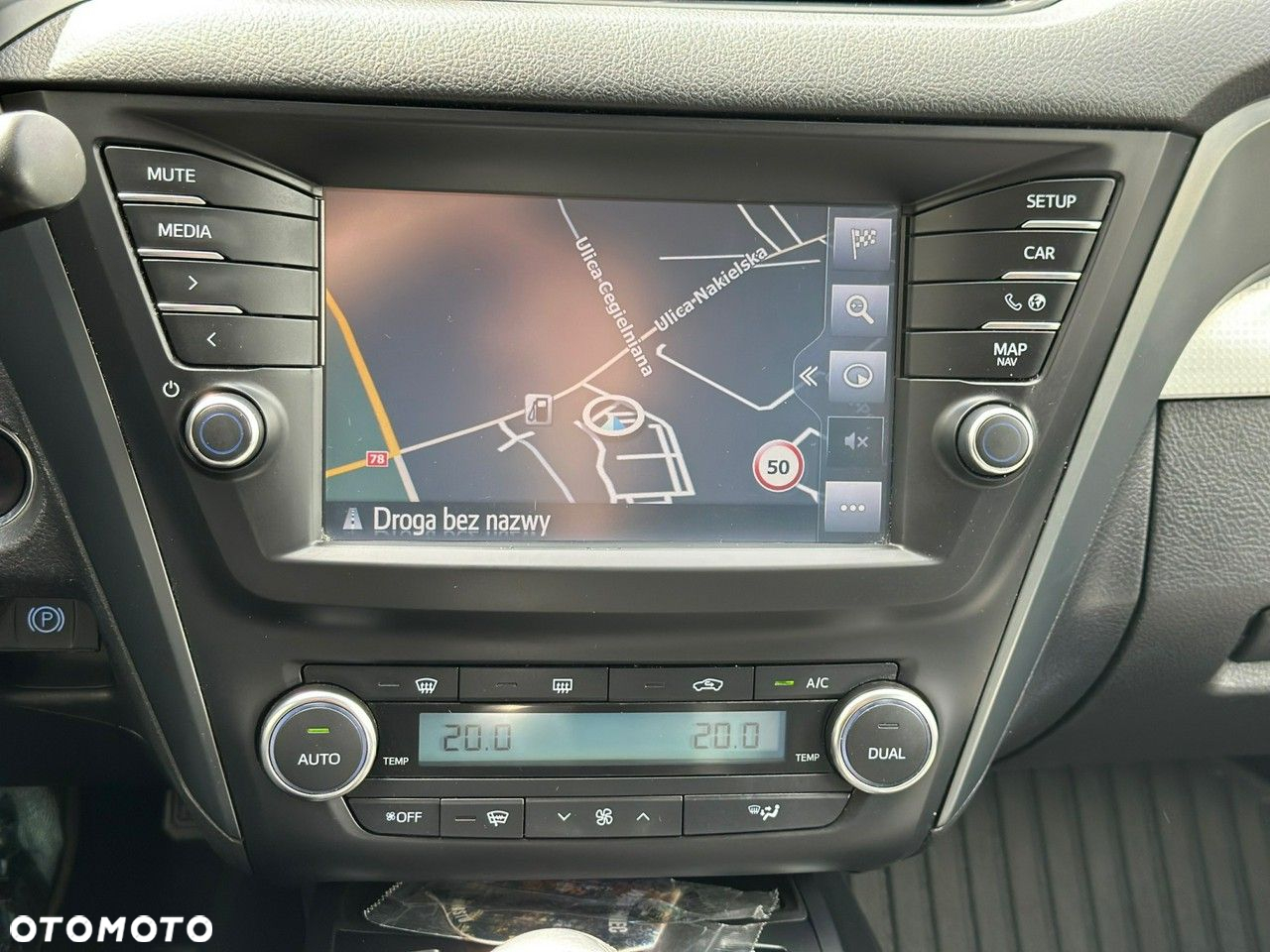 Toyota Avensis Touring Sports 1.8 Edition S+ - 27