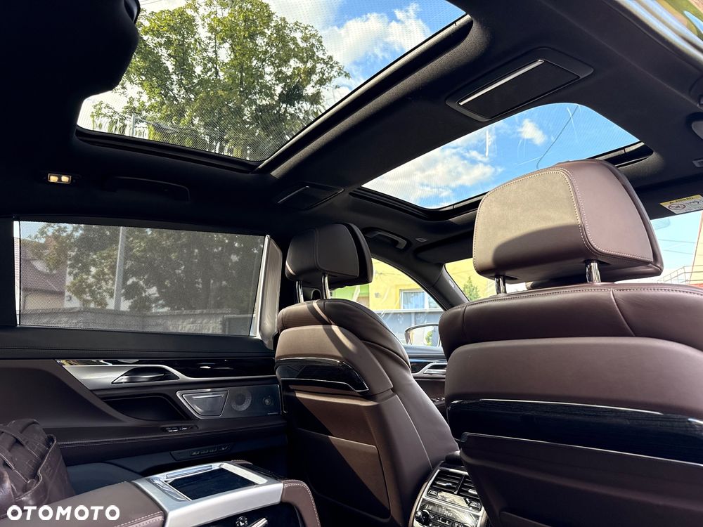 BMW Seria 7 750Li - 12