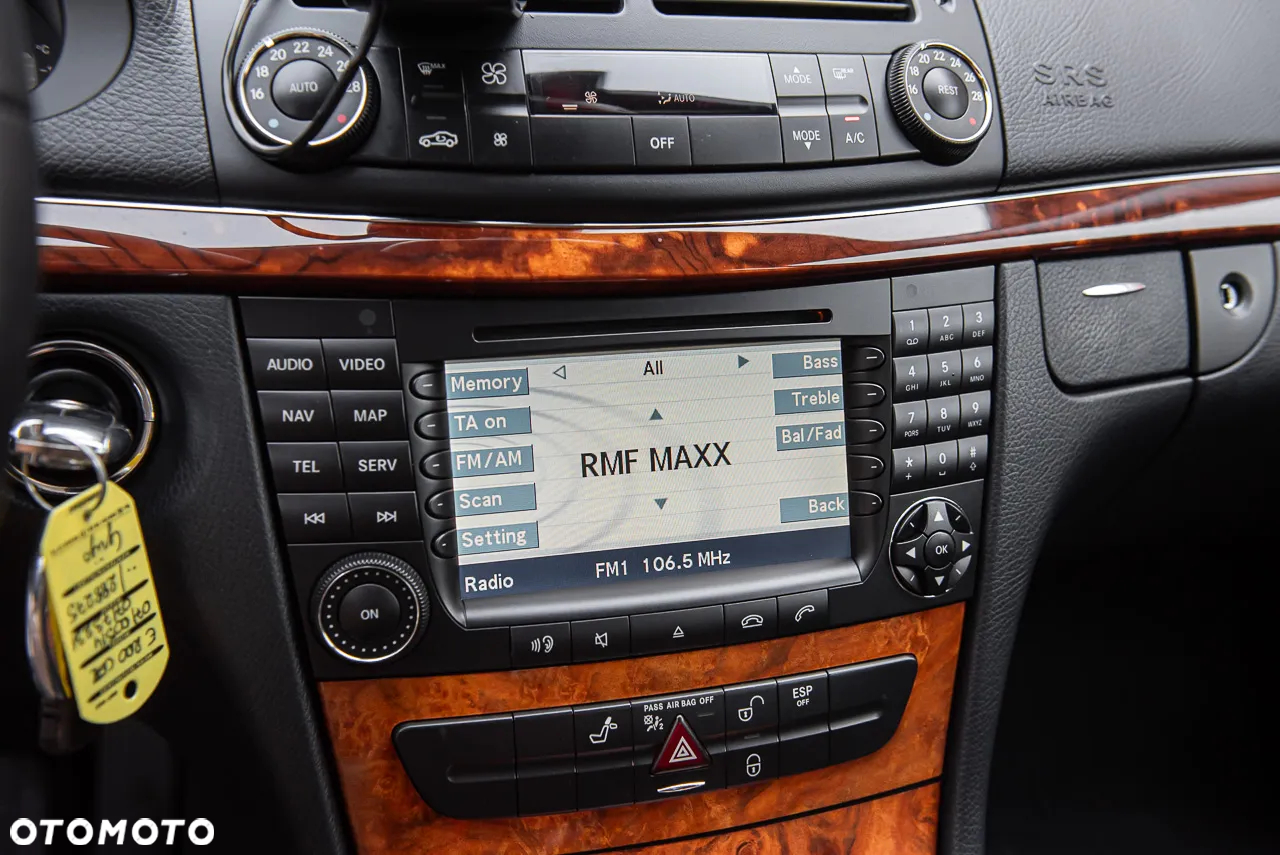 Mercedes-Benz Klasa E 200 CDI Classic BusinessEDITION - 22