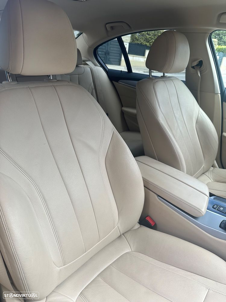 BMW 530 e iPerformance Line Luxury - 26