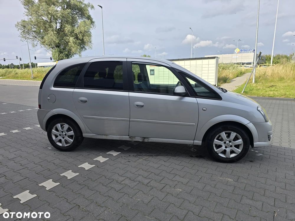 Opel Meriva - 8