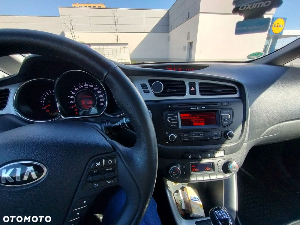 Kia Ceed 1.4 Business Line - 12