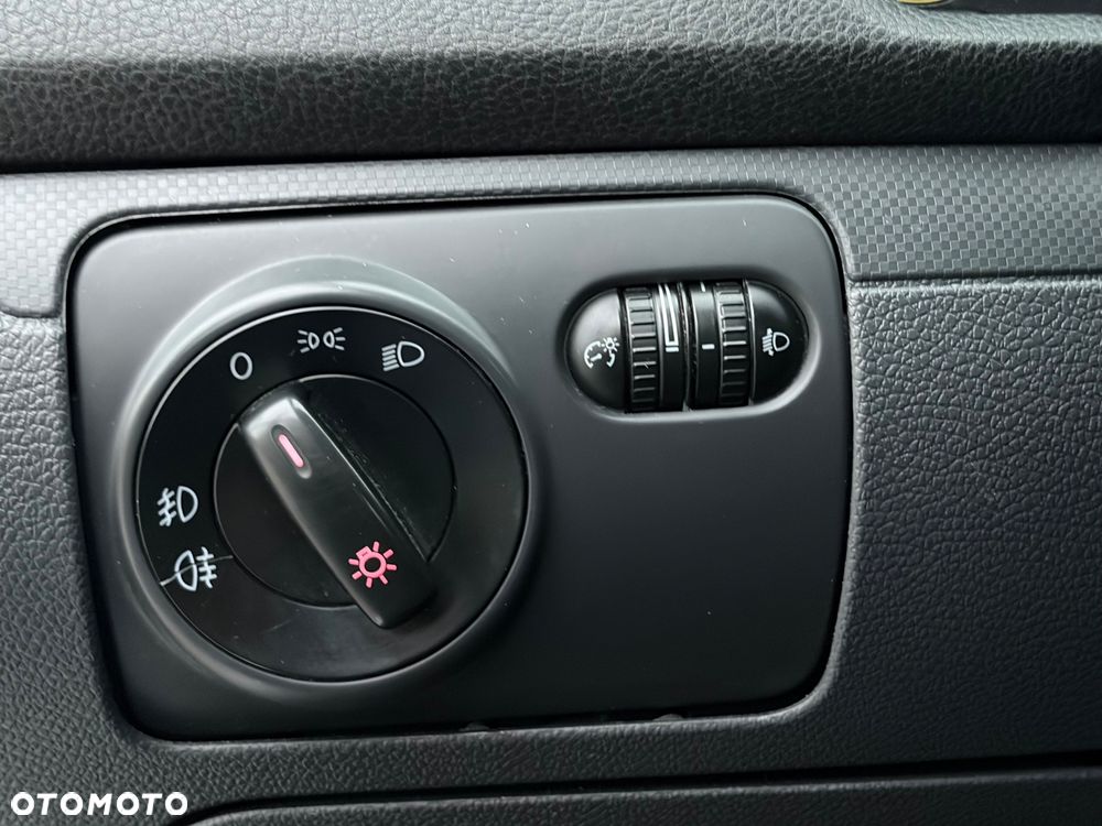 Volkswagen Golf 1.9 TDI DPF Trendline - 15