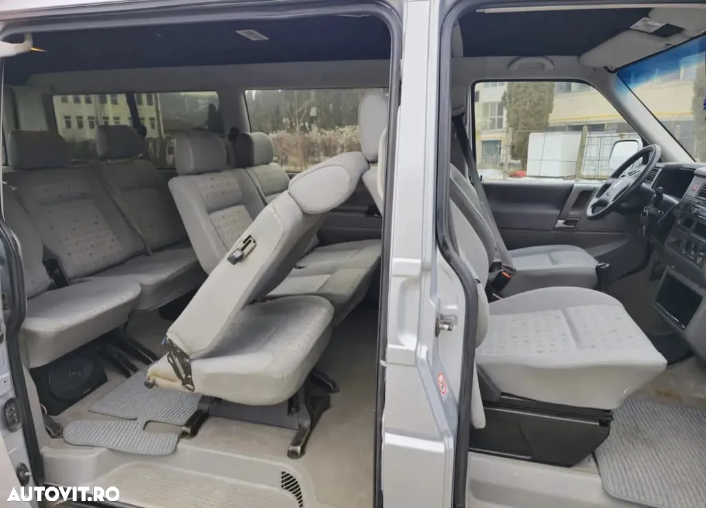 Volkswagen Caravelle - 15