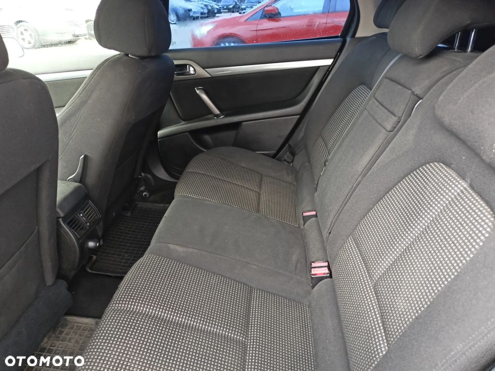 Peugeot 407 - 14