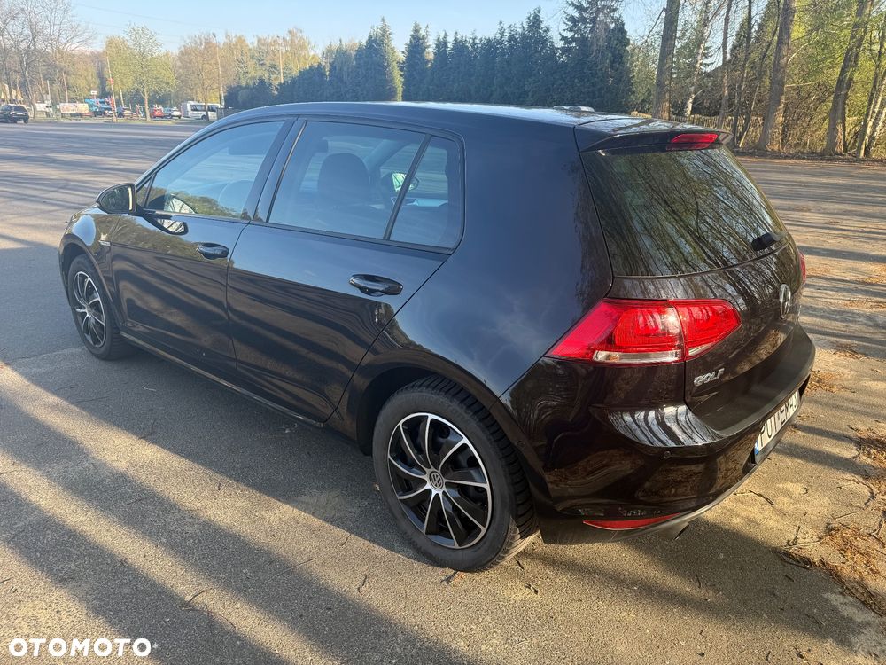 Volkswagen Golf 1.2 TSI BMT Comfortline - 6