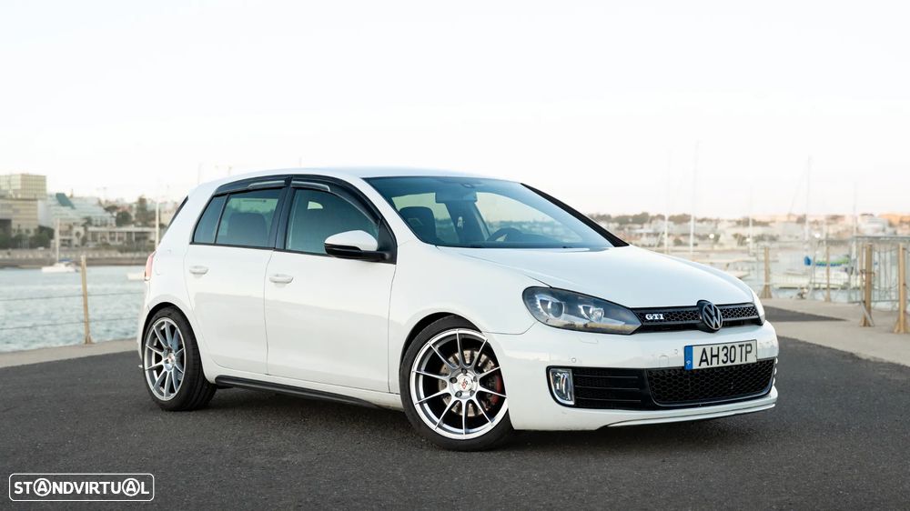 VW Golf 2.0 GTI DSG - 1