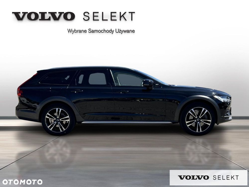 Volvo V90 Cross Country - 7