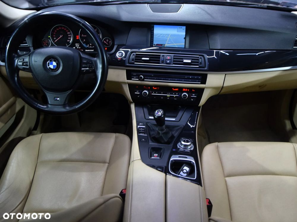 BMW Seria 5 520d - 5