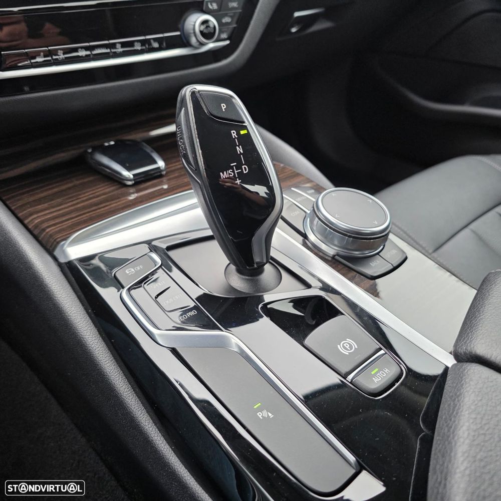 BMW 520 d Line Luxury Auto - 31