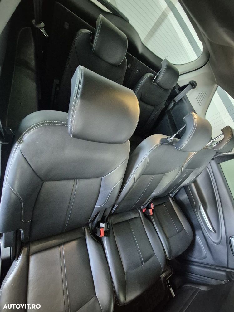 Ford S-Max 2.0 TDCi Titanium - 4