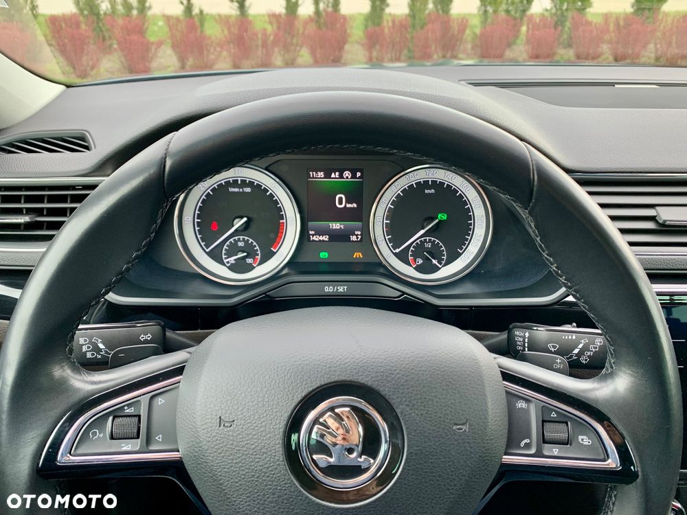 Skoda Superb 2.0 TDI L&K DSG - 12