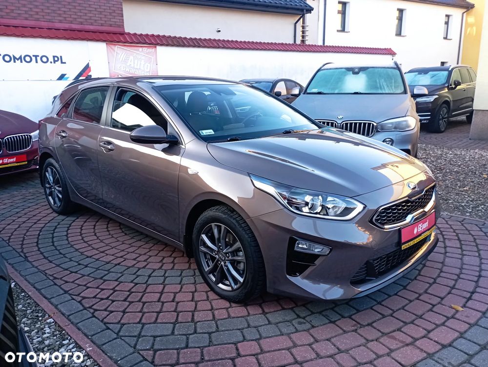 Kia Ceed 1.4 L - 3