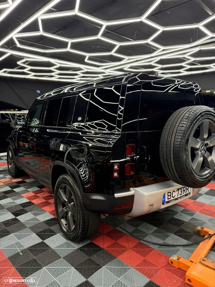 Land Rover Defender - 2