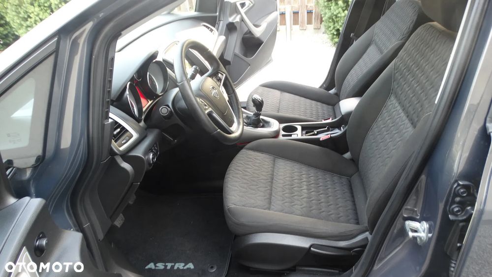 Opel Astra 1.4 Turbo Innovation - 14