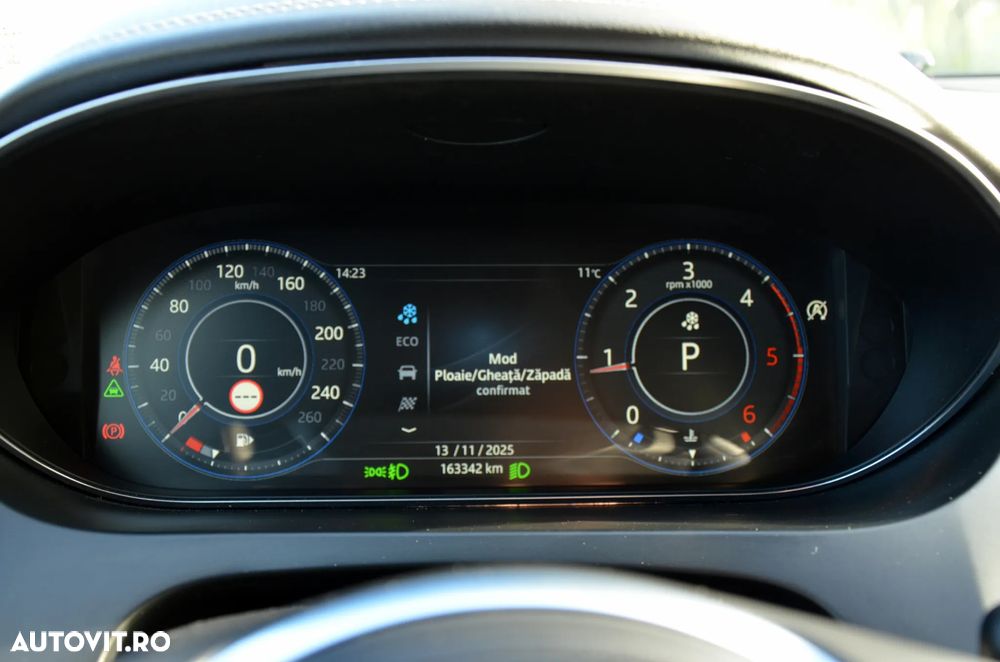 Jaguar E-Pace D180 AWD Aut. R-Dynamic HSE - 29