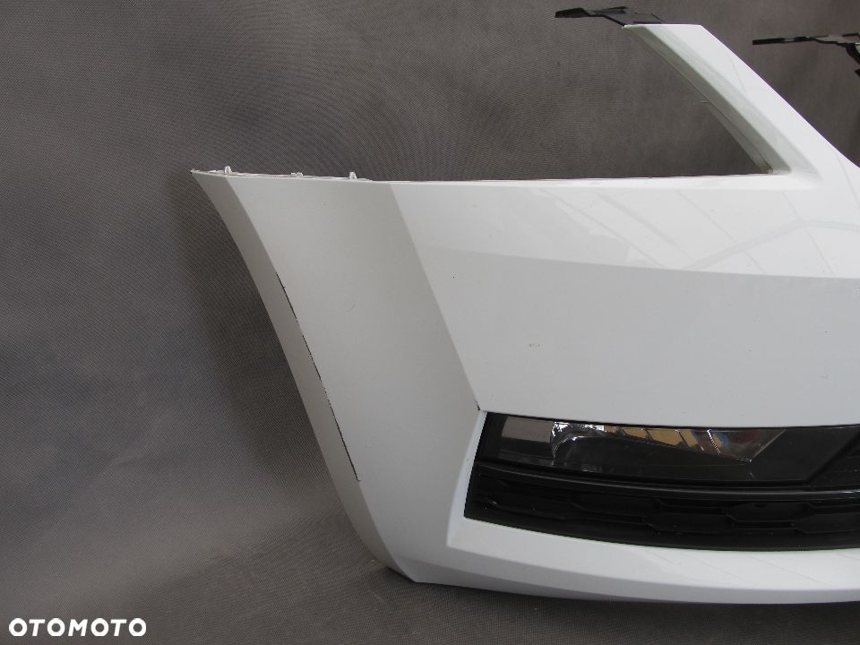 Zderzak przedni Skoda Octavia 3 17-20 Bez otw LF9F - 10