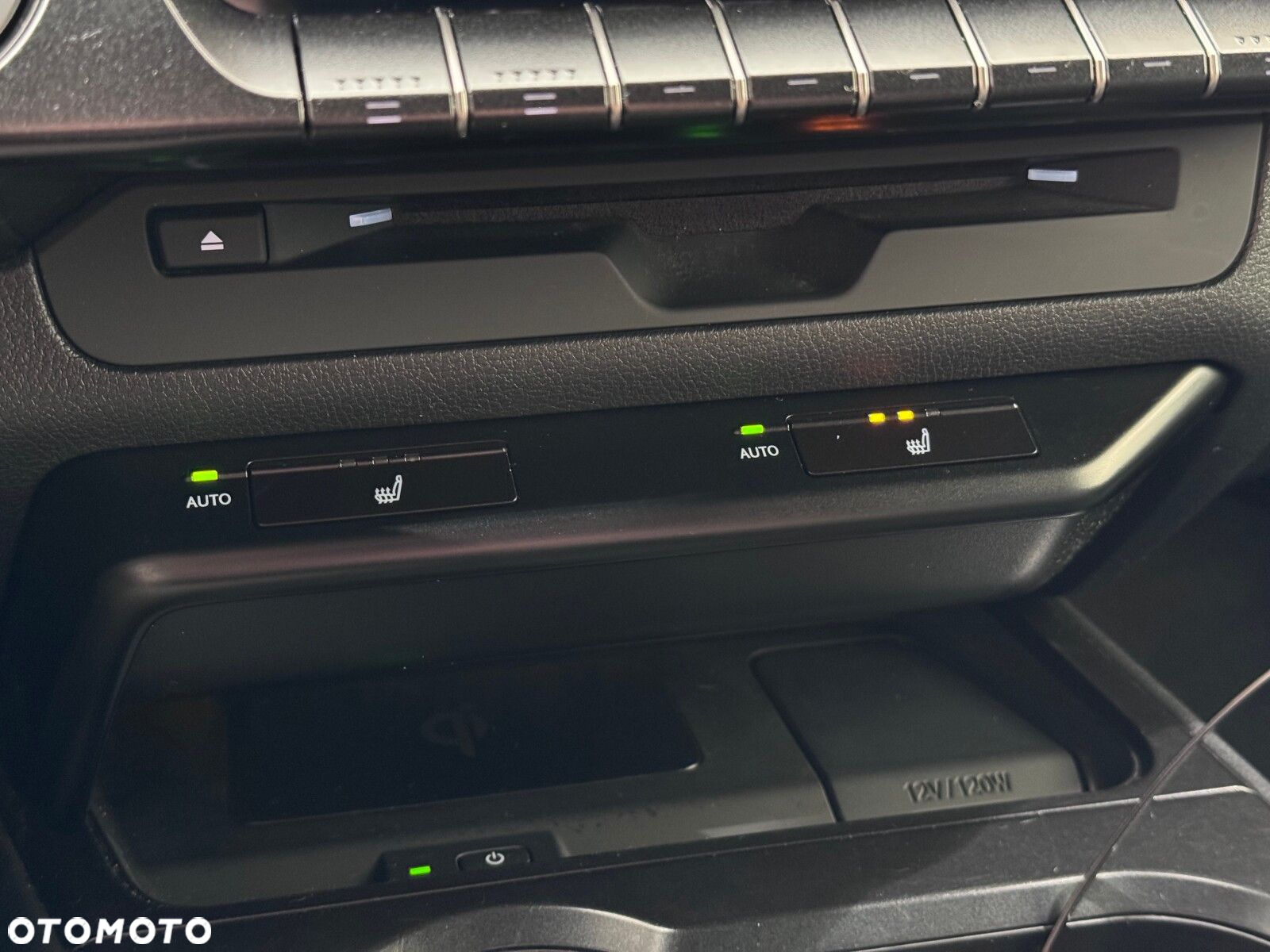 Lexus UX - 29