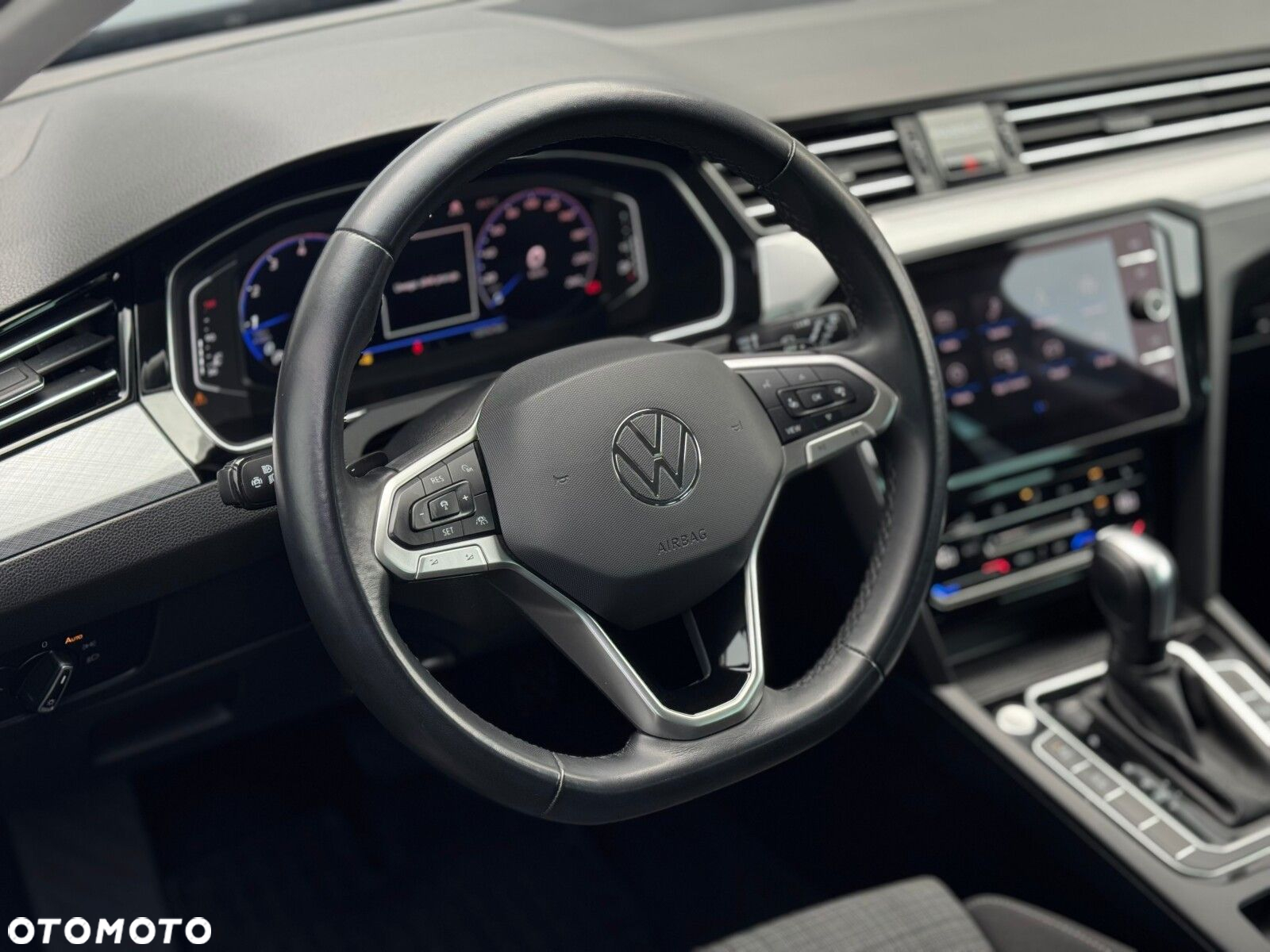 Volkswagen Passat 2.0 TSI Business DSG - 10