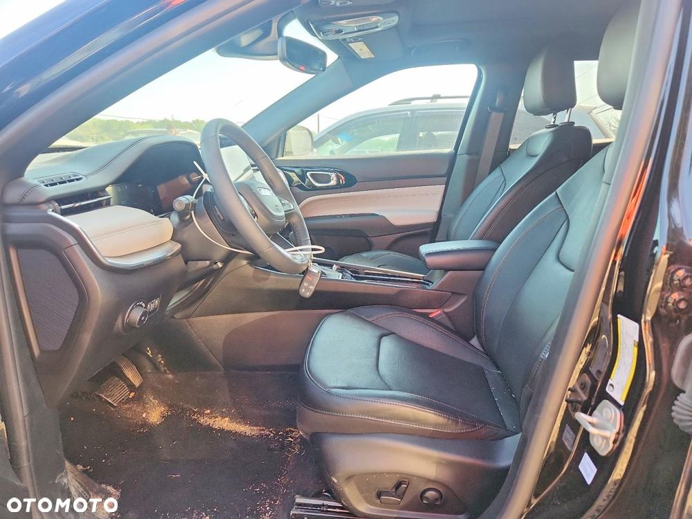Jeep Compass - 8