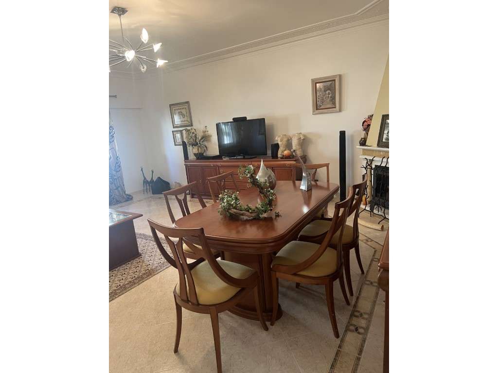 Excelente apartamento T 3 com arrecadação no Casal de São Brás , ju... - Grande imagem: 5/36