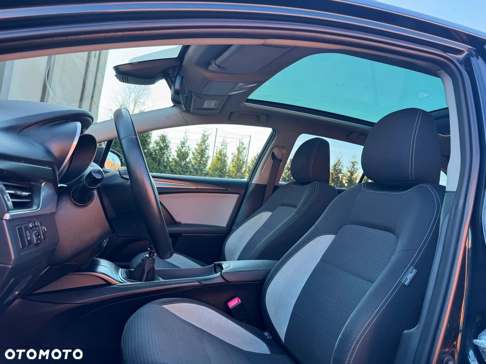 Toyota Avensis Touring Sports 1.6 D-4D Executive - 2