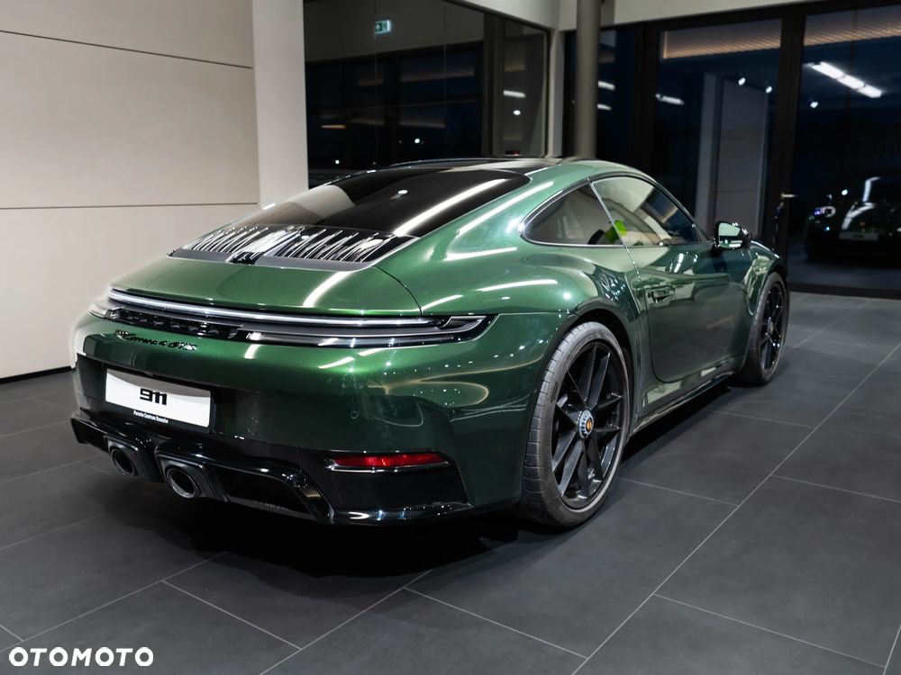 Porsche 911 Carrera T-Hybrid 4 GTS - 4