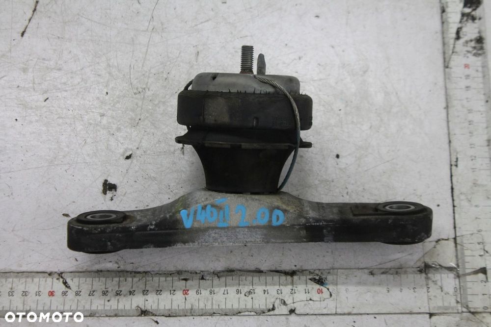 ŁAPA PODUSZKA SILNIKA 31359635 VOLVO V40 II 2.0 D - 1